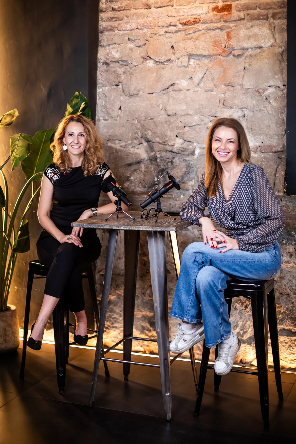 Adina Harnagea durante una entrevista